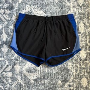 Nike Dri-Fit Shorts in XS